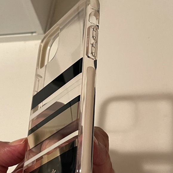 Late spade iPhone 12 case new without the box - Picture 7 of 11